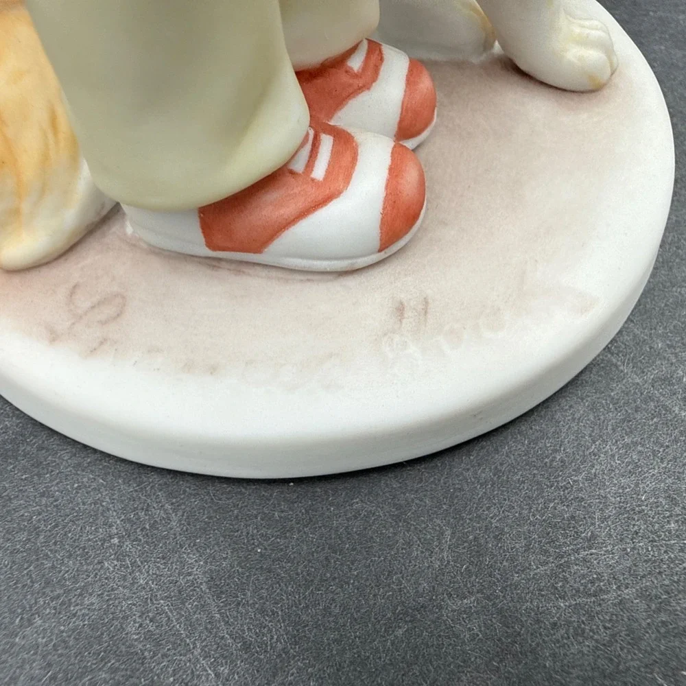 Vintage 1984 France's Hook Good Doggie Figurine Ceramic Dog Numbered Signed